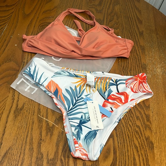 Cupshe Other - Cupshe Coral Twist Bikini Top with Tropical Print High Waist Bottoms